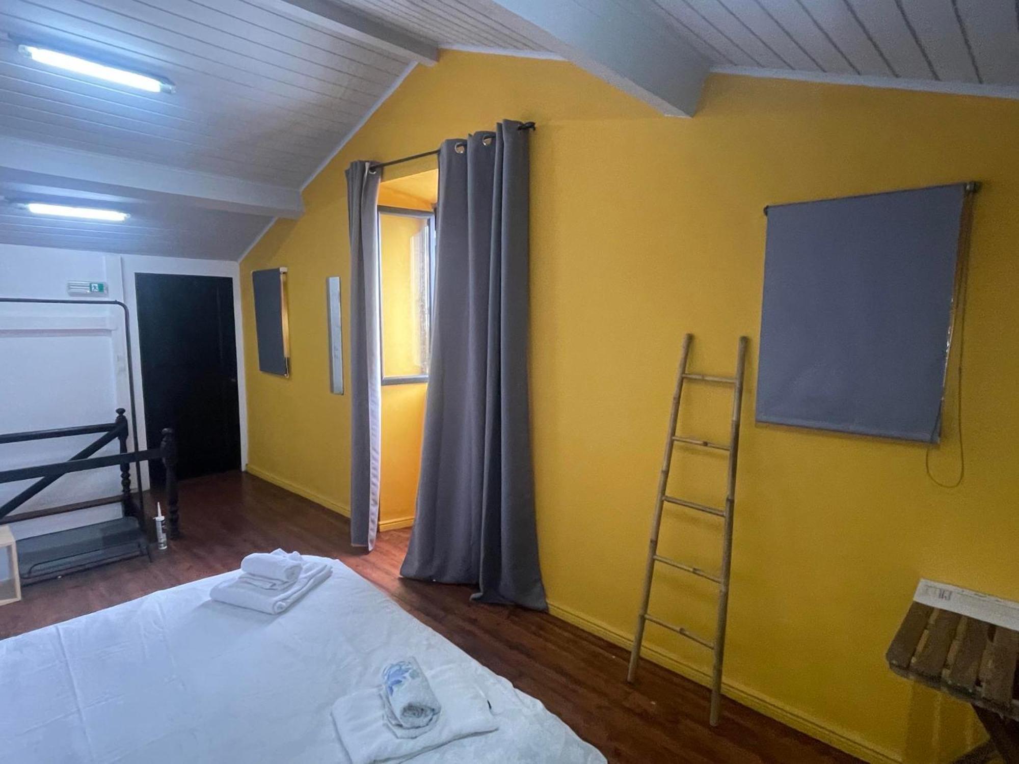 Bed and Breakfast Fenais Da Luz House Exterior foto
